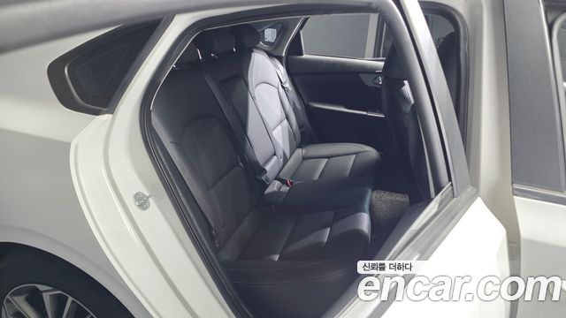 Kia K3 2022 — photo 16