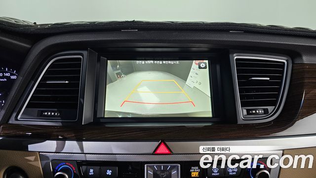 Genesis G80 2018 — photo 18
