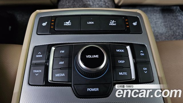 Genesis G80 2018 — photo 20