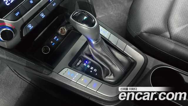 Hyundai AVANTE 2018 — photo 9