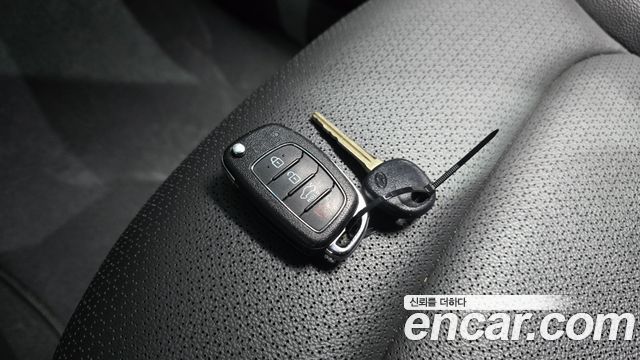Hyundai AVANTE 2018 — photo 18