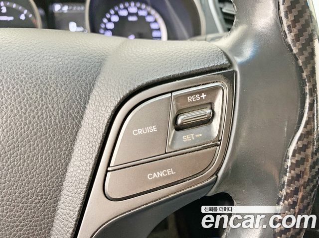 Hyundai Santafe 2018 — photo 18