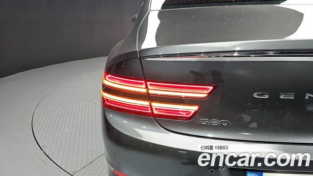 Genesis G80 2022 — photo 9