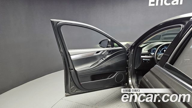 Genesis G80 2022 — photo 14