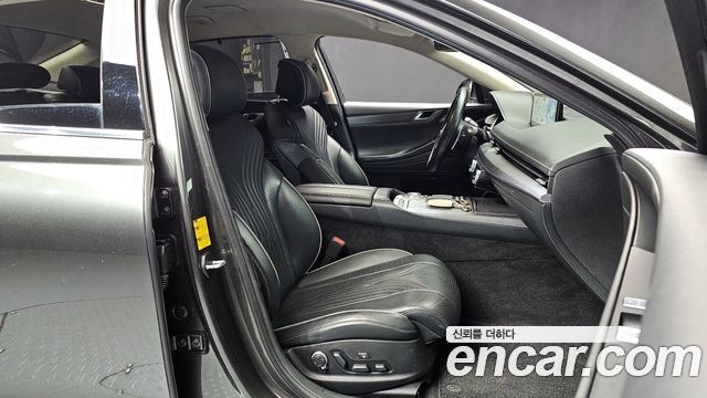 Genesis G80 2022 — photo 16