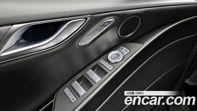 Genesis G80 2022 — photo 28