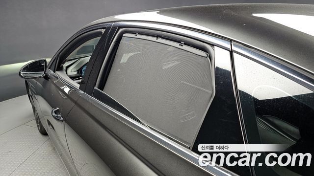 Genesis G80 2022 — photo 33
