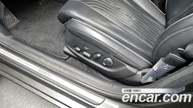 Genesis G80 2022 — photo 36