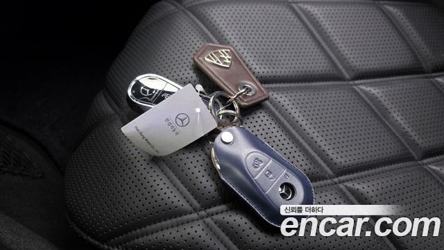 Mercedes-Benz S-Class 2021 — photo 16
