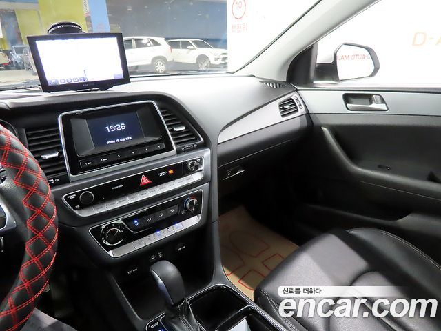 Hyundai Sonata 2018 — photo 11