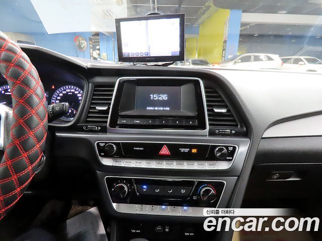 Hyundai Sonata 2018 — photo 12