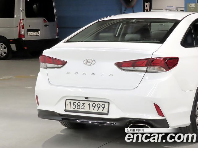 Hyundai Sonata 2018 — photo 17