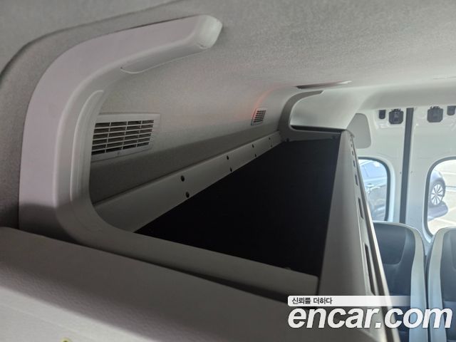 Hyundai Solati 2022 — photo 13