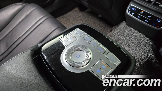 Genesis G80 2022 — photo 19