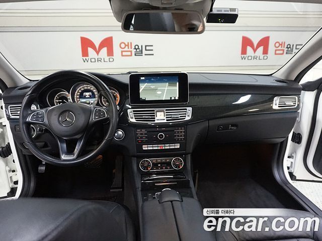 Mercedes-Benz CLS-Class 2017 — photo 17