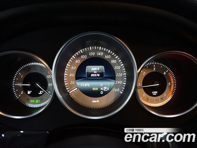 Mercedes-Benz CLS-Class 2017 — photo 18