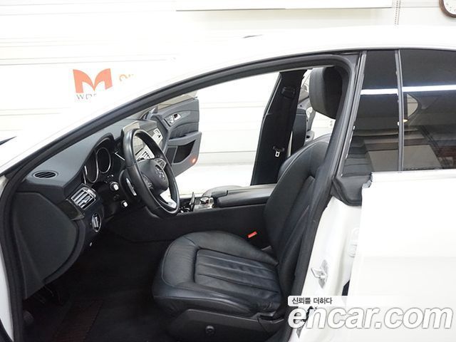 Mercedes-Benz CLS-Class 2017 — photo 20