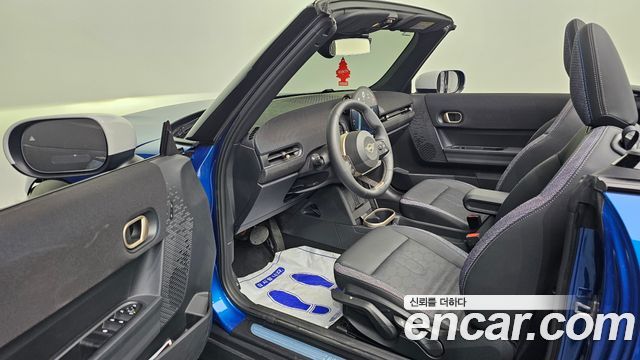 Mini Cooper Convertible 2025 — photo 10