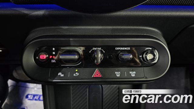Mini Cooper Convertible 2025 — photo 20