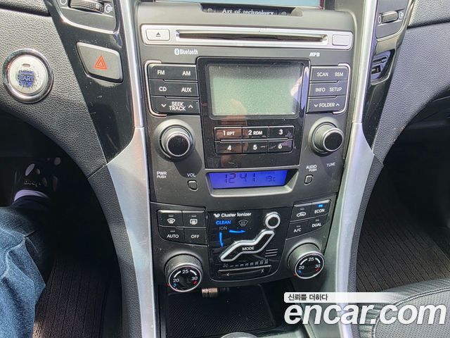 Hyundai Sonata 2012 — photo 19
