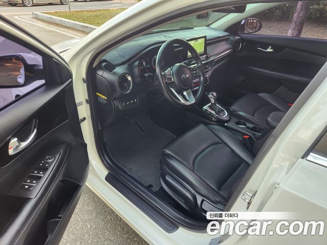 Kia K3 2019 — photo 11