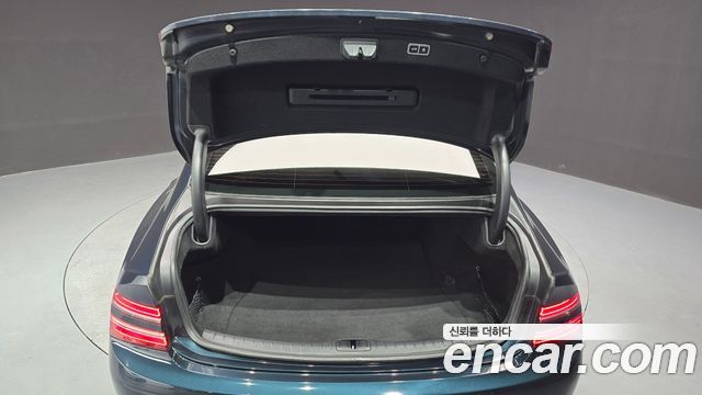 Genesis G80 2022 — photo 20