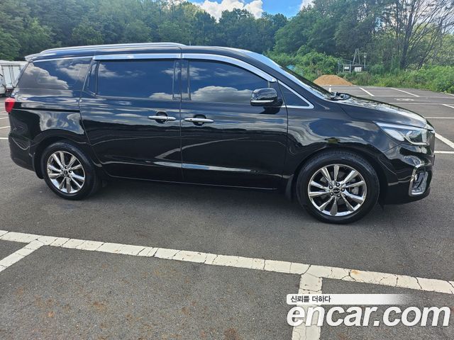 Kia Canival 2019 — photo 5