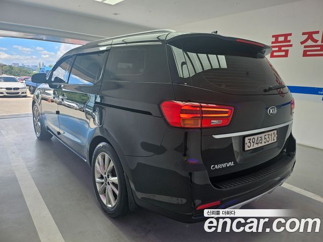 Kia Canival 2019 — photo 6