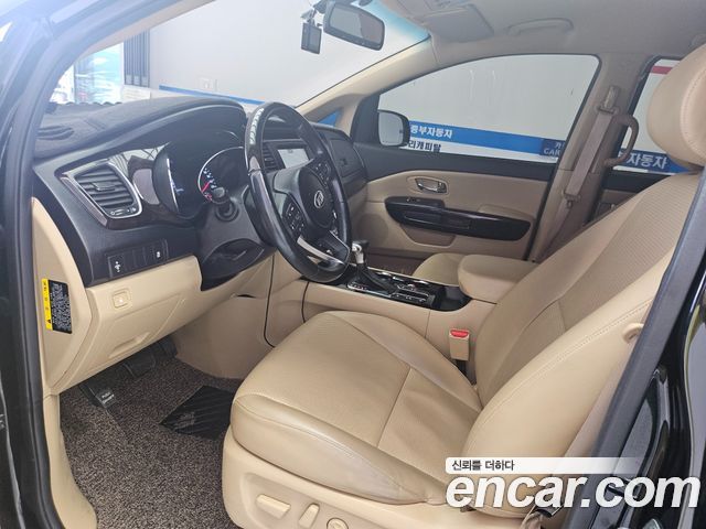 Kia Canival 2019 — photo 13