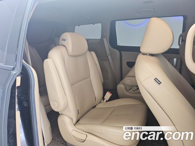 Kia Canival 2019 — photo 14