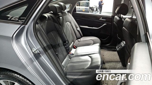 Hyundai Sonata 2016 — photo 17