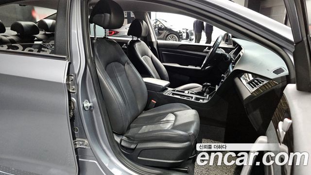 Hyundai Sonata 2016 — photo 18