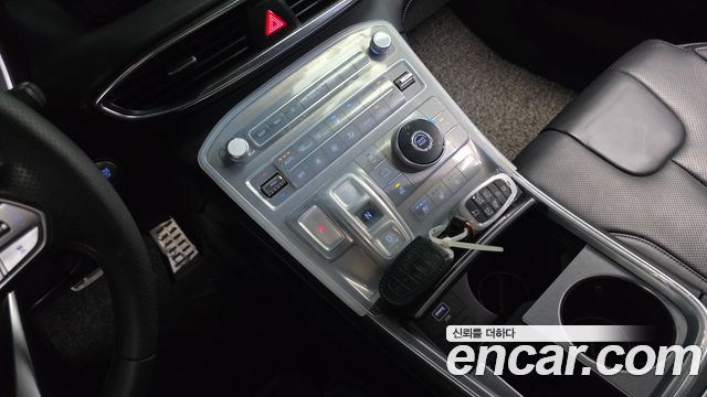 Hyundai Santafe 2021 — photo 9