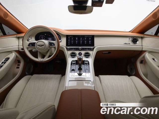 Bentley Continental 2026 — photo 6
