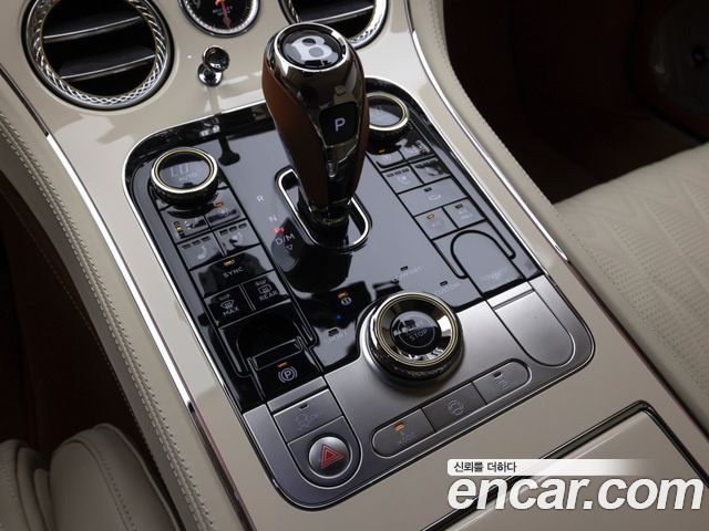 Bentley Continental 2026 — photo 15