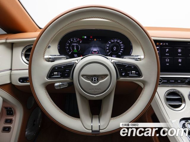 Bentley Continental 2026 — photo 19