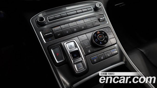 Hyundai Santafe 2021 — photo 12