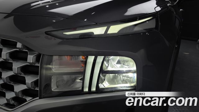 Hyundai Santafe 2021 — photo 8
