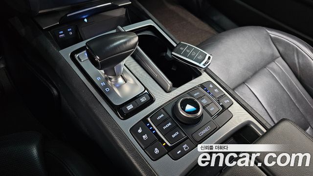 Genesis G80 2018 — photo 12