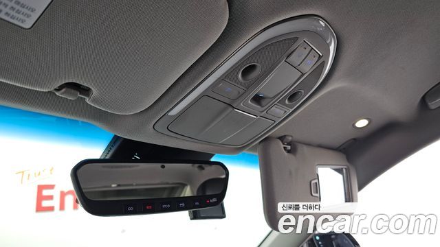 Genesis G80 2018 — photo 23