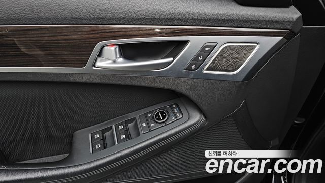 Genesis G80 2018 — photo 24