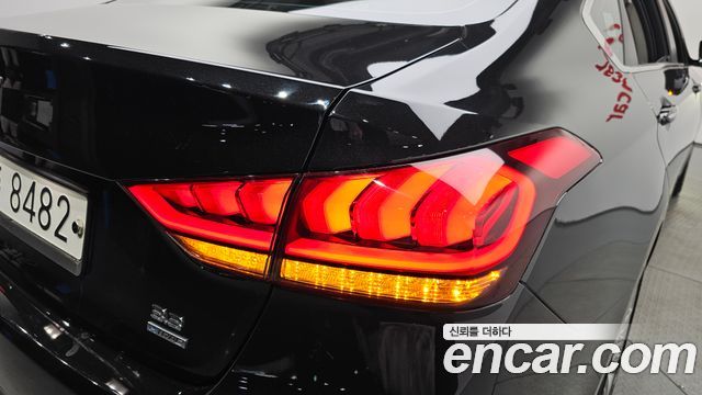 Genesis G80 2018 — photo 9