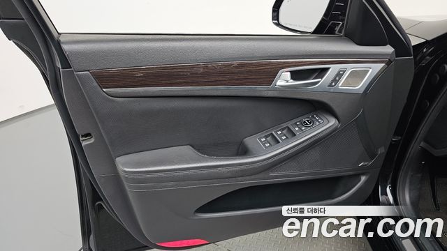 Genesis G80 2018 — photo 14
