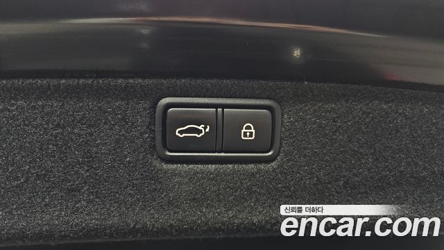 Genesis G80 2018 — photo 29