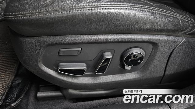 Genesis G80 2018 — photo 31