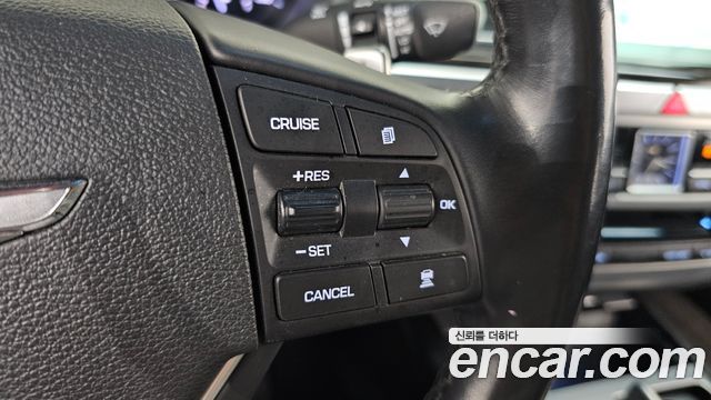Genesis G80 2018 — photo 34