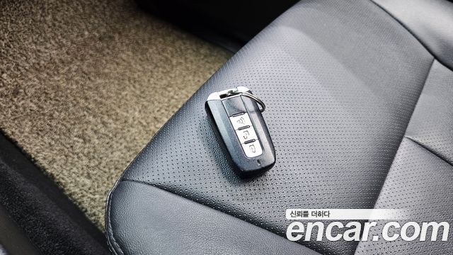KG Mobility KORANDO 2015 — photo 27