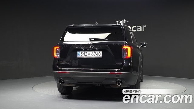 Ford Explorer 2021 — photo 4