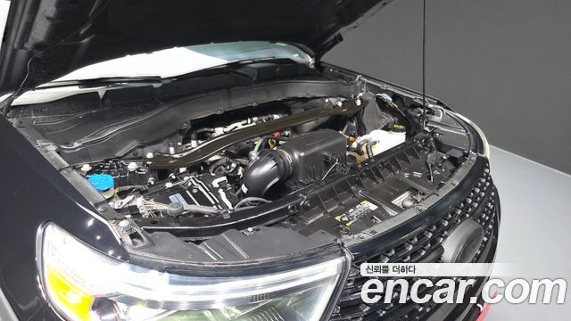 Ford Explorer 2021 — photo 6