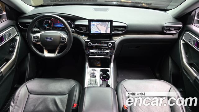 Ford Explorer 2021 — photo 10